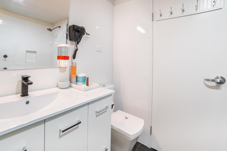 Bathroom 3, Bankstown Motel 10, Sydney