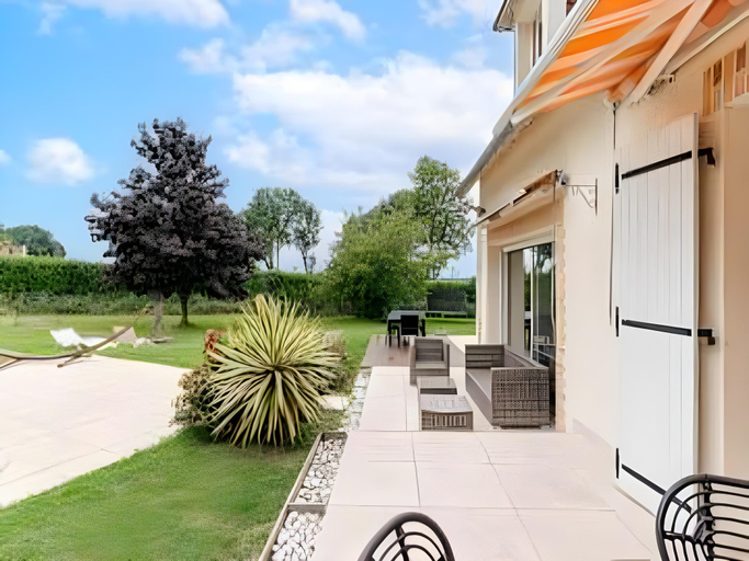 Exterior view 3, Amazing Villa with Swimming Pool, Calvados