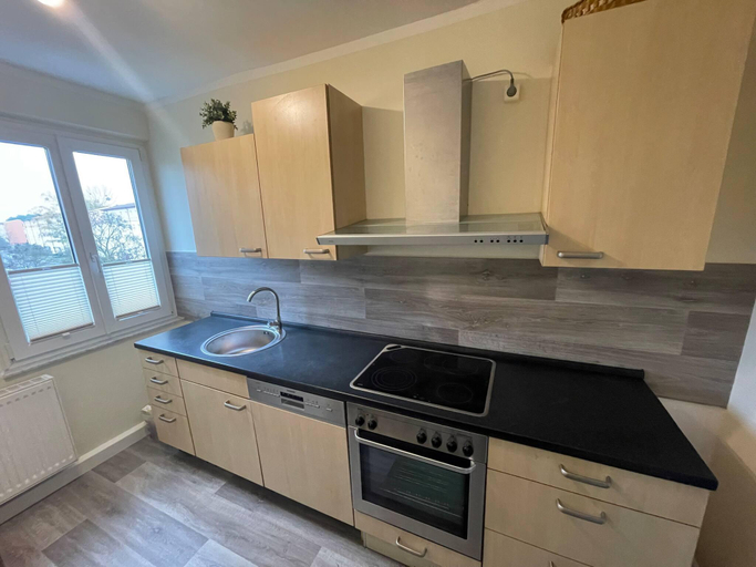 Kitchen, Charming 4-Person Apartment in Hoyerswerda City Center, Bautzen
