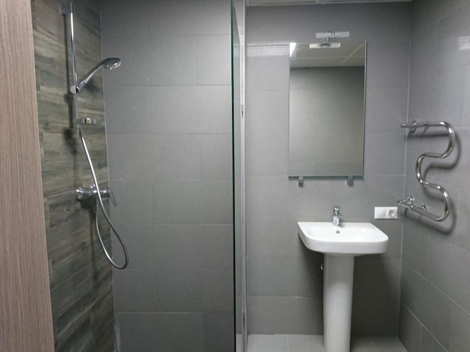 Bathroom 3, GorodOtel on Leningradskiy, Central