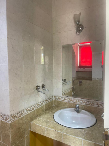 Bathroom 3, Kota bunga, Cianjur