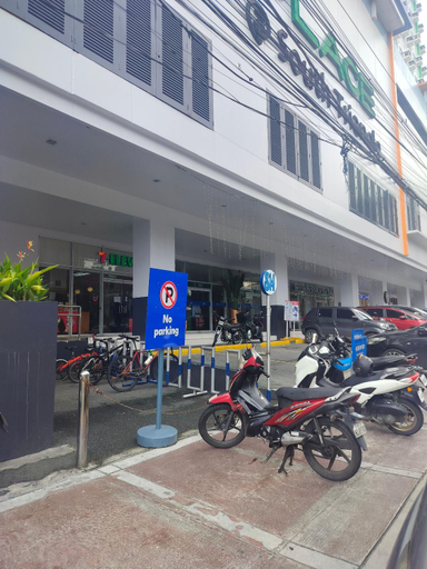 Sports and activities, Modern Condo in Quezon City with Private Pool and City Views, Quezon City