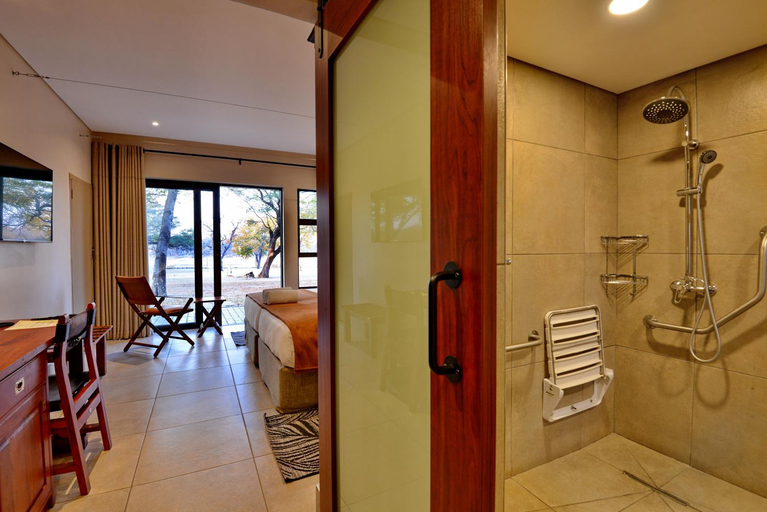 Bathroom 5, Hwange Safari Lodge, Hwange