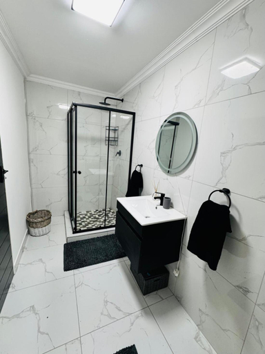 Bathroom 5, Villa Picasso Sandton - Executive, City of Johannesburg