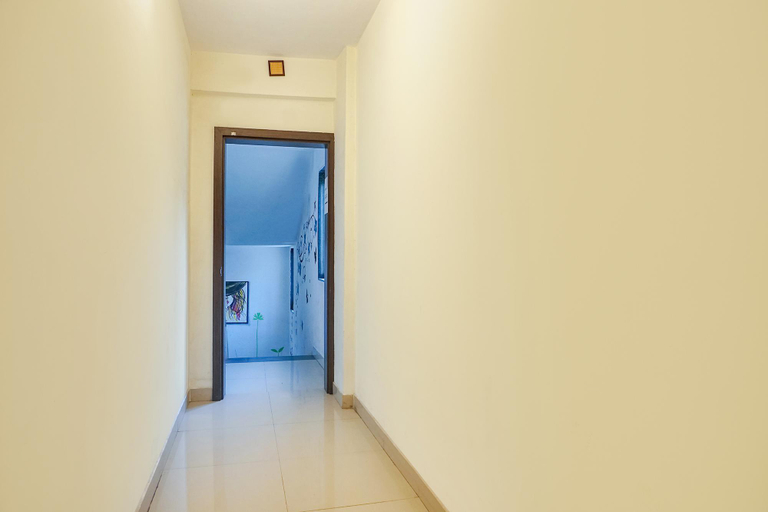 Public Area 2, FabExpress The Guest House, Pune