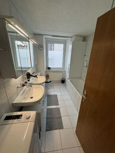 Bathroom 3, Blue Sky Apartments, Uri