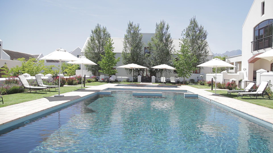 Sport & Beauty 2, Winelands Golf Lodges 11 at De Zalze, Cape Winelands