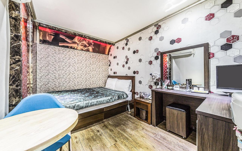 Bedroom 3, Myeonmok I-Zone, Jungnang