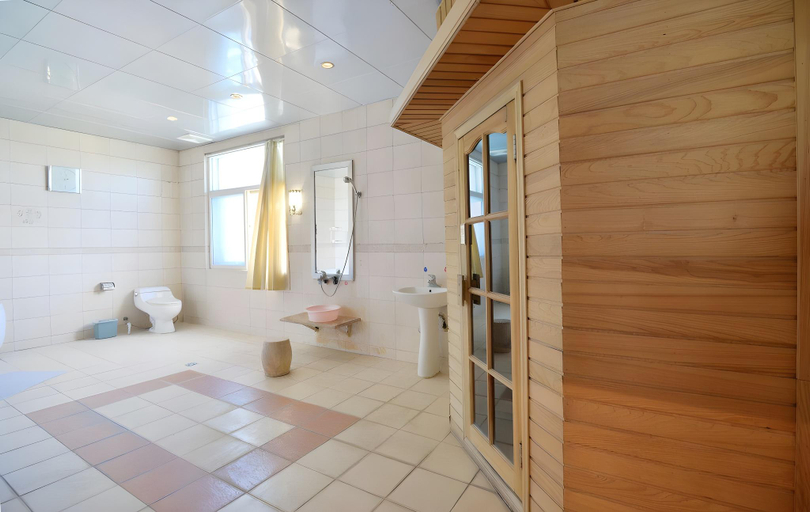 Bathroom 3, Hebei Jingye Hotel, Shijiazhuang