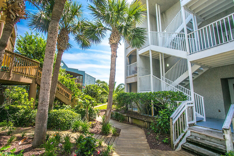 Exterior 4, Ocean Gate I104, Saint Johns