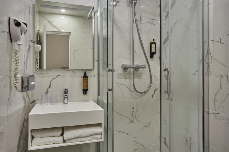 Bathroom 3, Hôtel LUX PICPUS, Paris