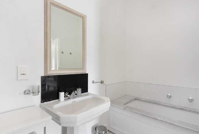 Bathroom 4, Winelands Golf Lodges 17 at De Zalze, Cape Winelands