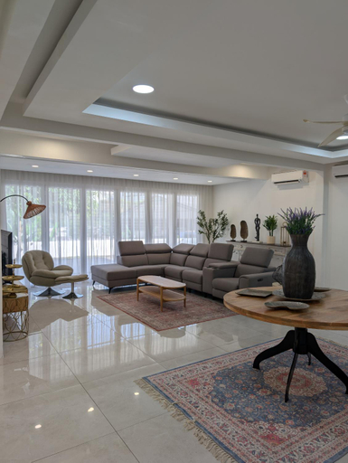 4, Luxury Tropical Bungalow in Damansara Golden Core, Kuala Lumpur