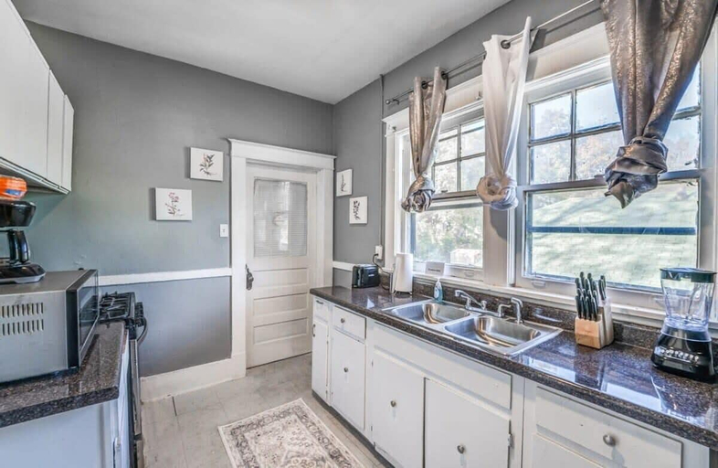 Private kitchen 3, Rozelle Roost Both Units, Shelby