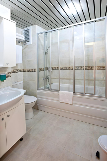 Bathroom 4, Ilkay Hotel, Fatih