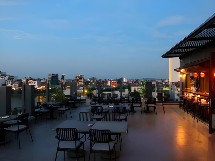 Food & Drinks 4, Crescendo Urban Stay, Tây Hồ