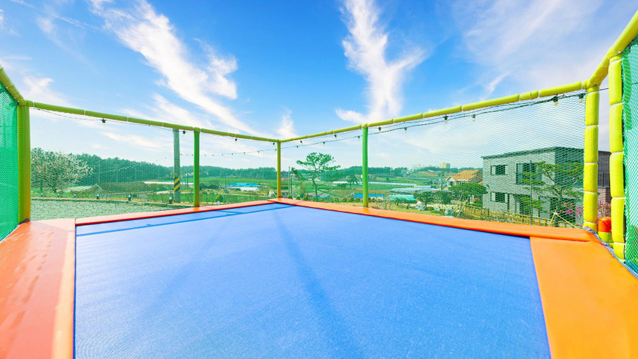 Sport & Beauty, Rainbow Castle Pension, Taean