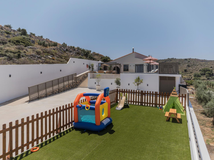 3, Luxury Villa Maximus - With Private Heated Pool, Crete