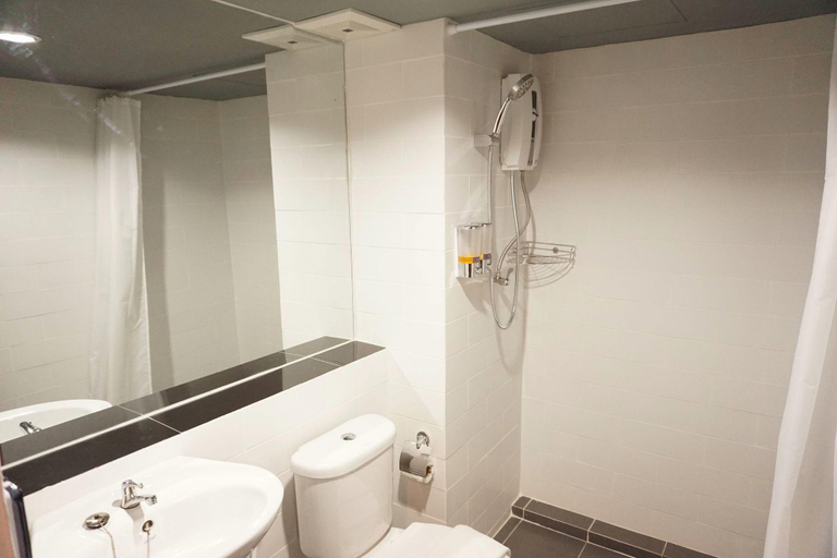 Bathroom 4, TARIS ART HOTEL PHRAE, Muang Phrae