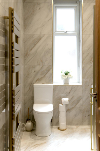 Bathroom 3, Edgerton Apartments, Kirklees