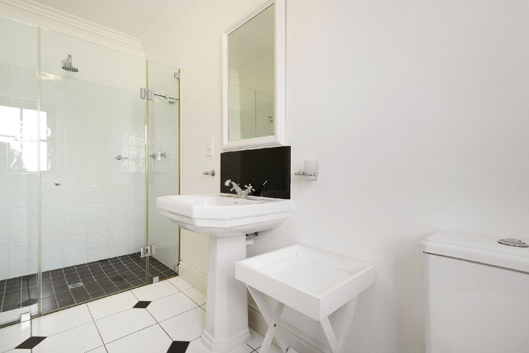 Bathroom 4, Winelands Golf Lodges 15 at De Zalze, Cape Winelands