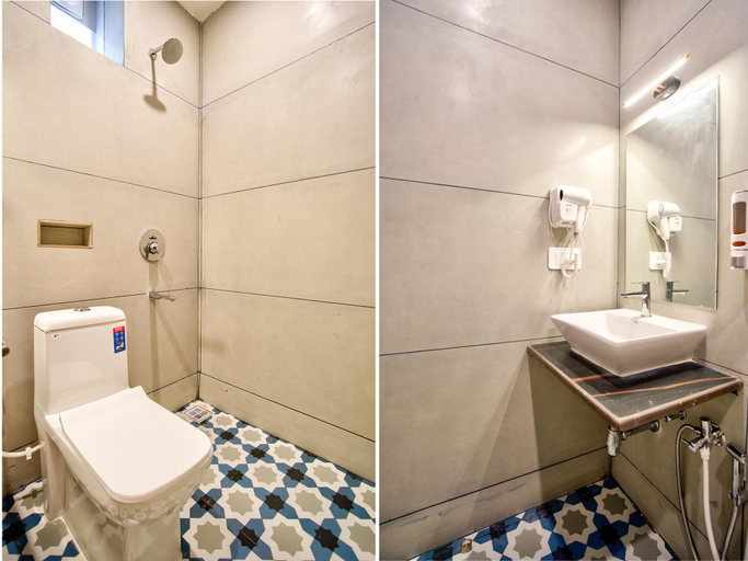 Bathroom, HOTEL OCEAN WAVE, CALANGUTE BEACH, North Goa