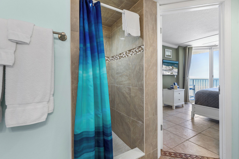 Room 5, Oceania II, Volusia