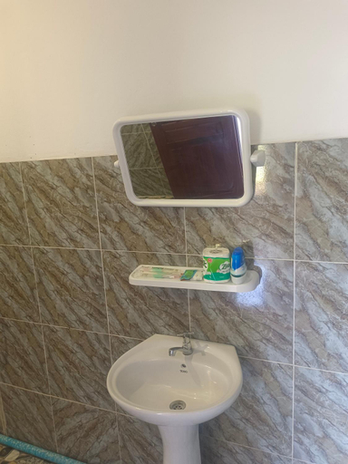 Bathroom 5, DD Guesthouse, Vangvieng