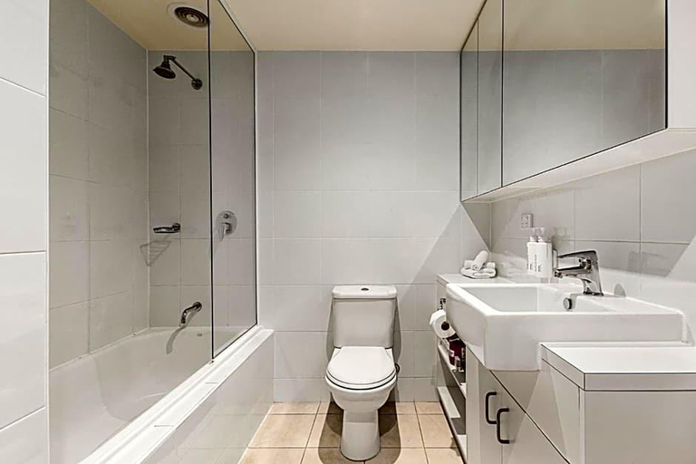 Bathroom 3, Urban Rest Melbourne, Melbourne