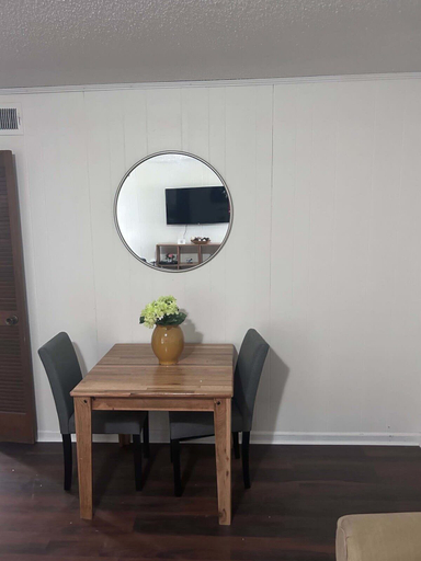 Room 5, Tulip Tree Cottage, Shelby
