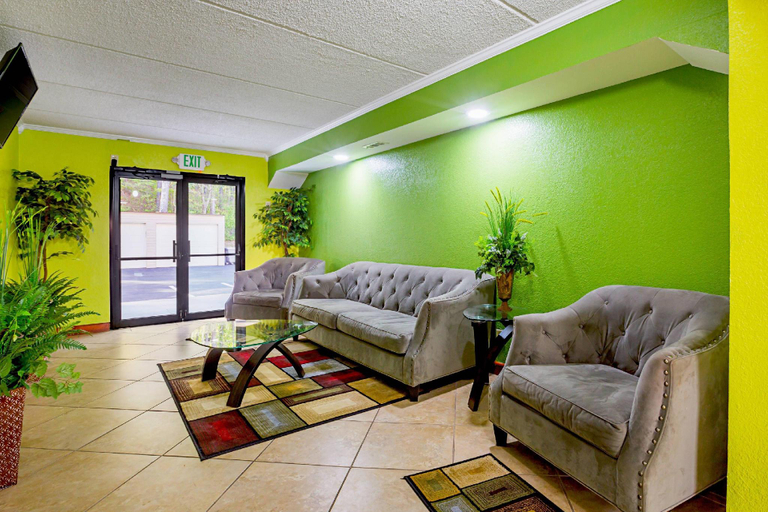 Public Area 2, Quality Inn & Suites near Six Flags East, Fulton