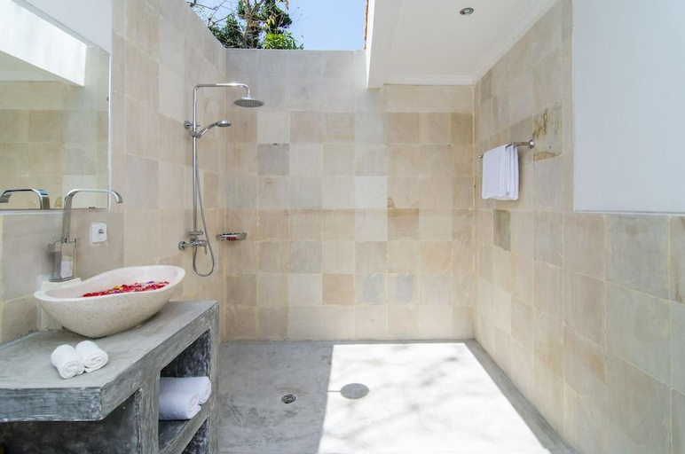 Bathroom 5, Sanglung Villa, Buleleng