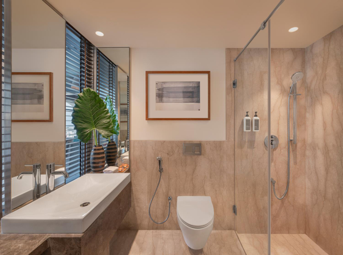 Bathroom 4, The Raintree Hotel - St.Mary's Road, Chennai