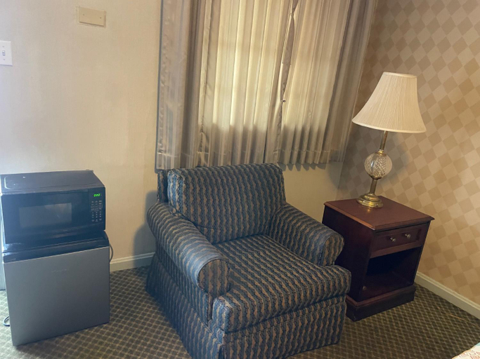 Others 4, Travelers Motel, Fairfax