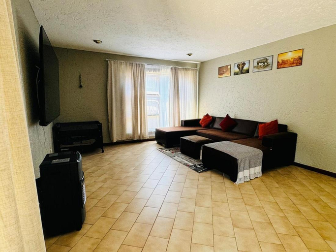 2, Villa Picasso - 3 Bed Villa, City of Johannesburg