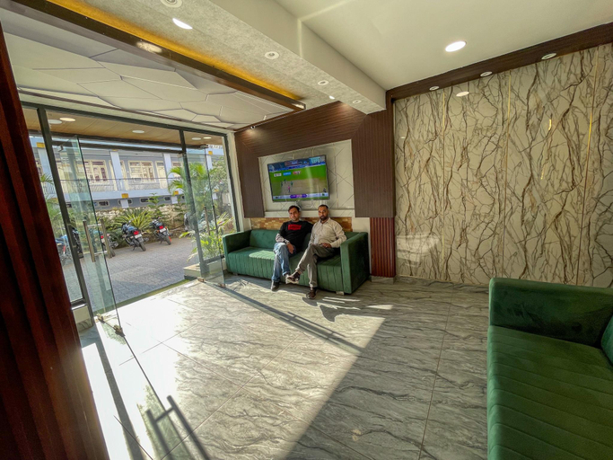 Others 3, Hotel Chinar Katra, Reasi
