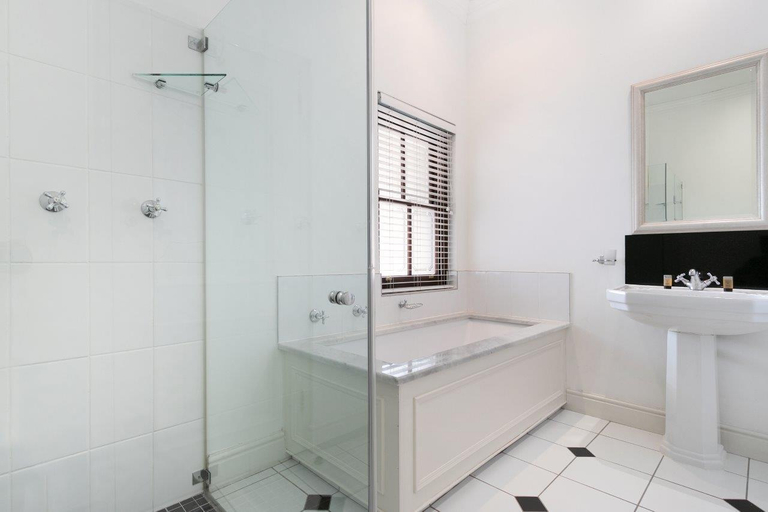 Bathroom 4, Winelands Golf Lodges 12 at De Zalze, Cape Winelands