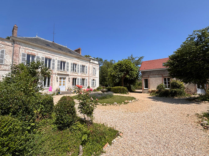 View 3, Maison des Artistes, Yonne