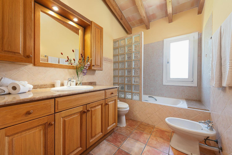 Bathroom 4, Finca Kelly, Baleares