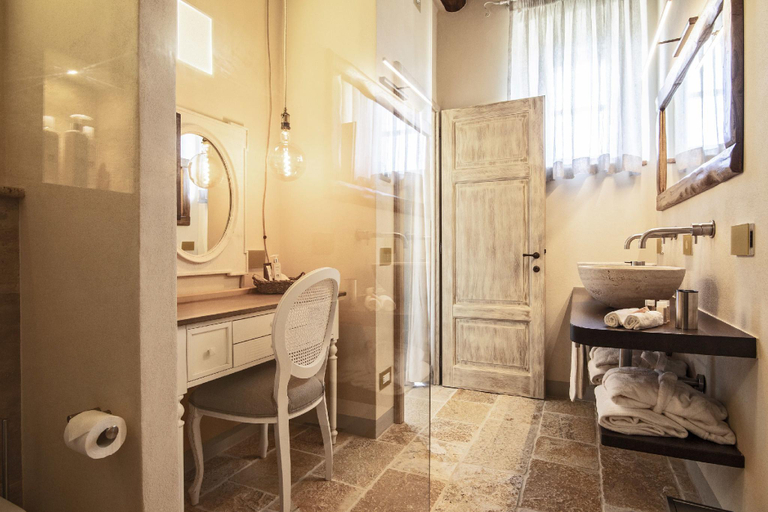 Bathroom 4, Capanna Suites, Siena