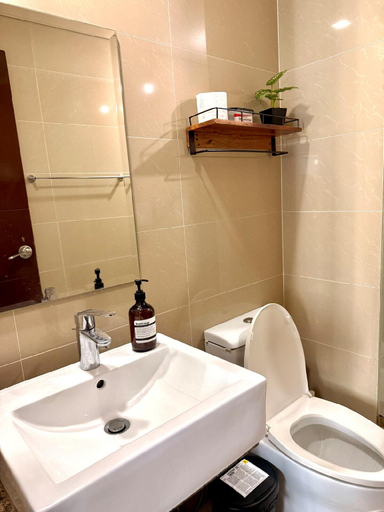 Bathroom 3, Two Palmtree Villas cluster3 rooms across NAIA terminal 3, Pasay City