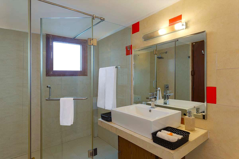Bathroom 3, Mistair 5BR Private Villa Cook & Staff, Pool Table, Solan