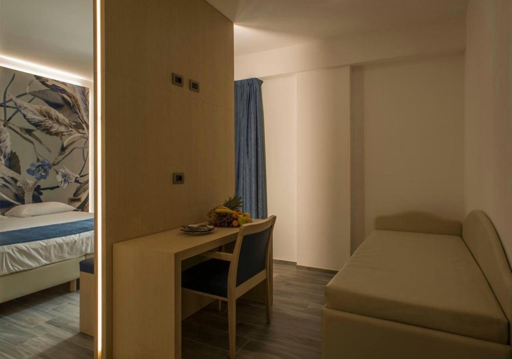 Others 3, Hotel Terme Capasso, Salerno