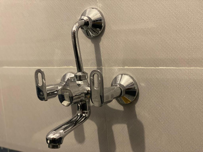 Bathroom 4, La Tamara Luxury - TIE Hotels & Resorts, Viluppuram