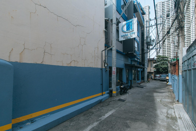 Others 4, Maine Residences Leveriza by RedDoorz, Pasay City