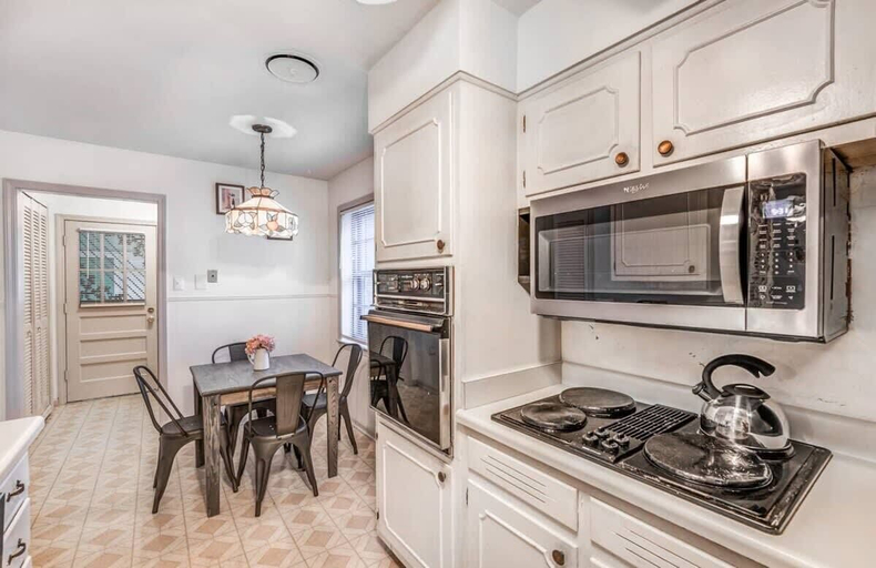 Private kitchen 2, Pinecrest Cottage, Shelby