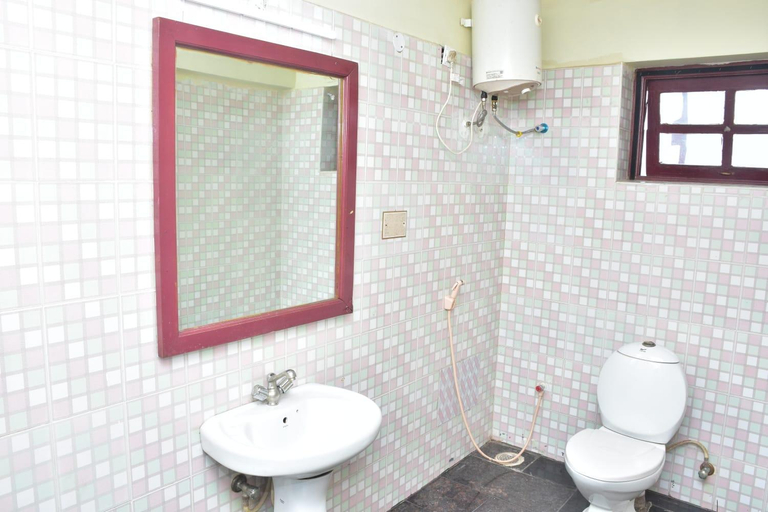Bathroom, RAJA STONE PALACE, Dindigul
