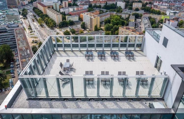 Others 5, Hanza Tower 22 WHITE Jacussi & Sauna & Pool & SPA, Szczecin