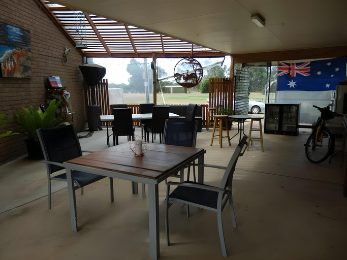 Food & Drinks 5, Mountain View Motor Inn & Holiday Lodges, N. Grampians - Stawell