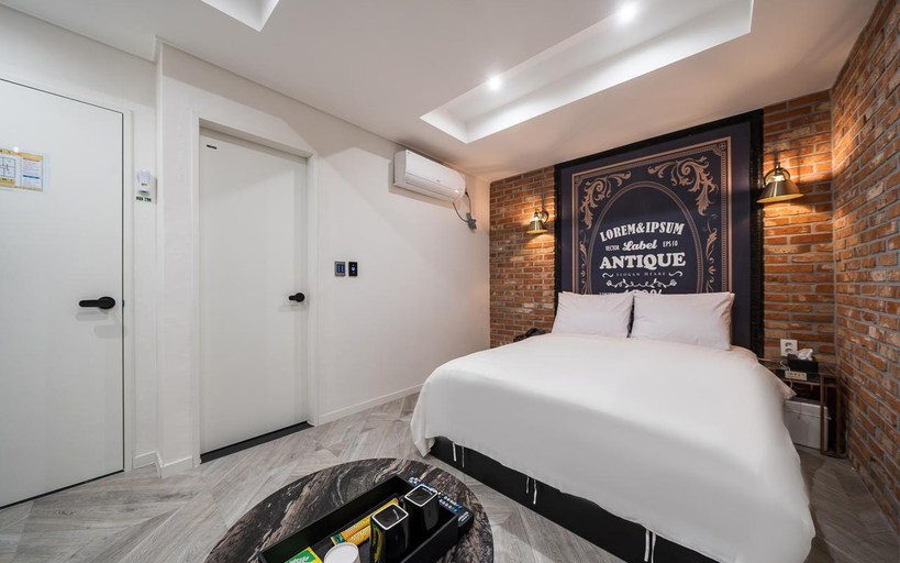 Bedroom 4, Jamsil Money, Songpa